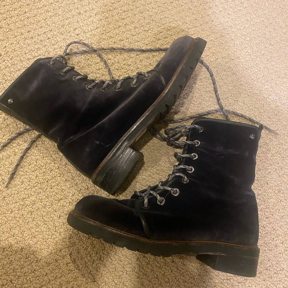 Stuart Weitzman Metermaid Boot Emerald Velvet Siz… - image 1